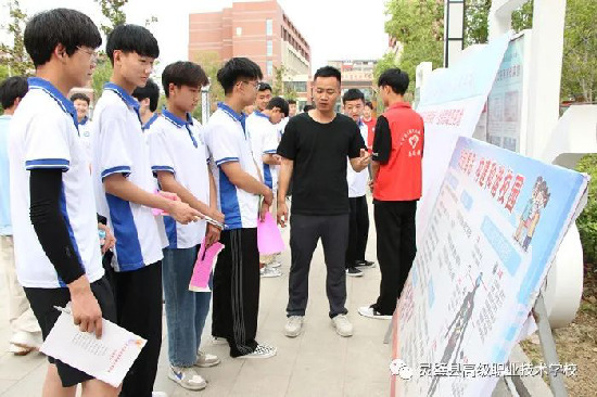 184406-325750.jpg 163329-563888.jpg