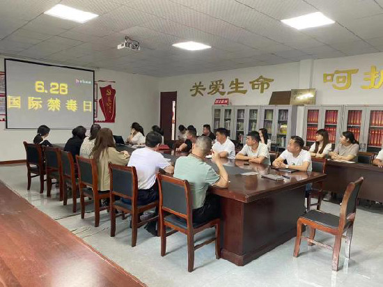 184532-107359.jpg 163453-688293.jpg