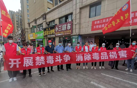 184542-331043.jpg 163519-288571.jpg