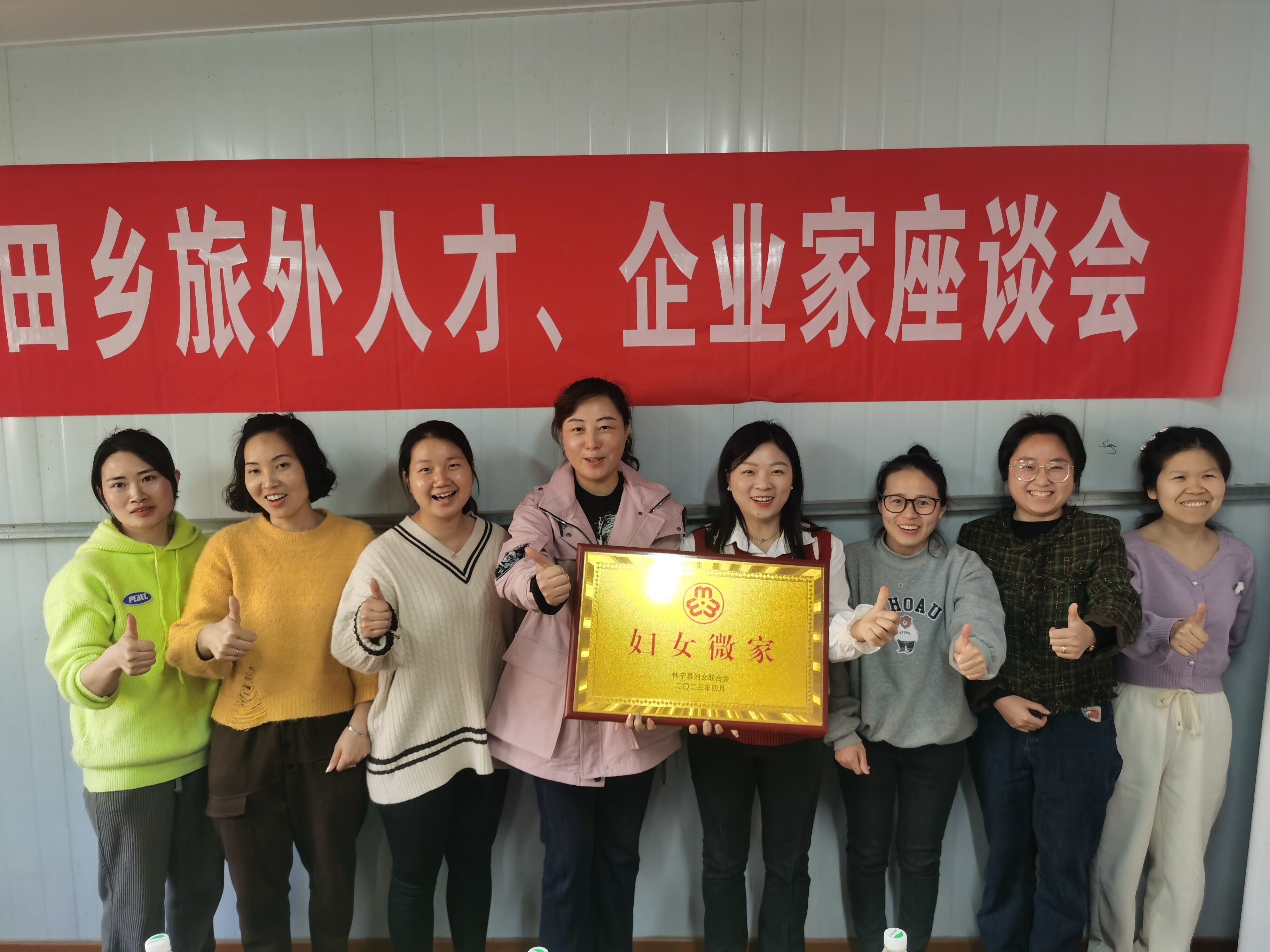 161158-425110.jpg 161158-425110.jpg