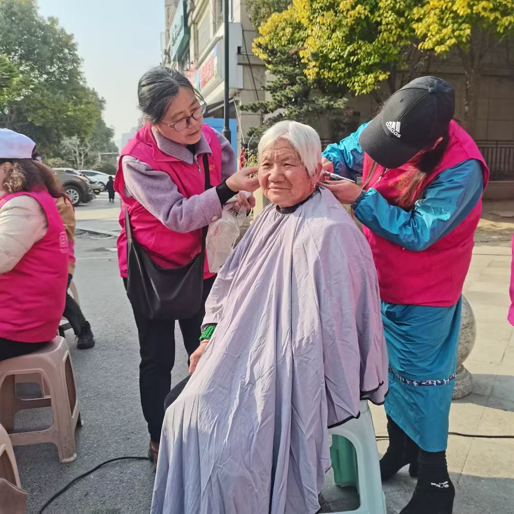 142042-129151.jpg 142042-129151.jpg