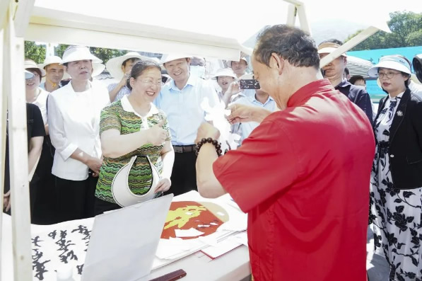 081029-298726.jpg 081029-298726.jpg