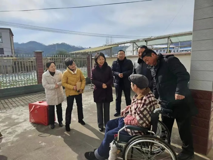 082208-865369.jpg 2.jpg