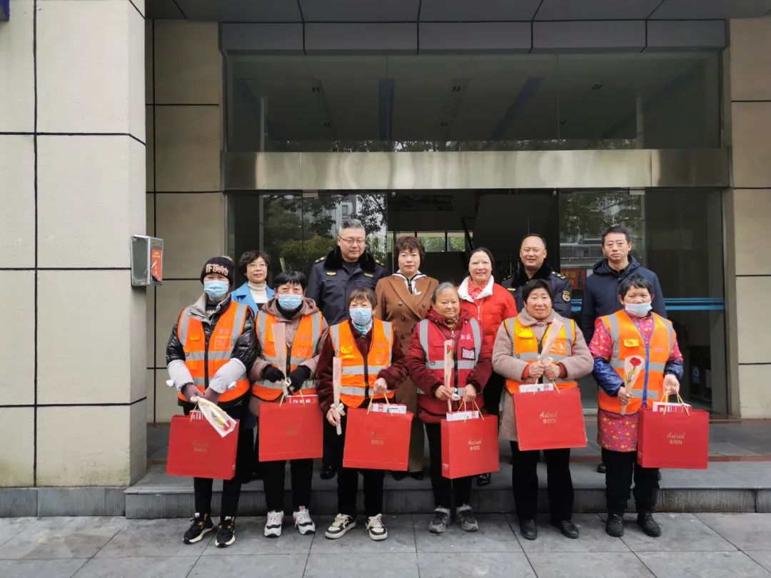 162943-359100.jpg 162943-359100.jpg