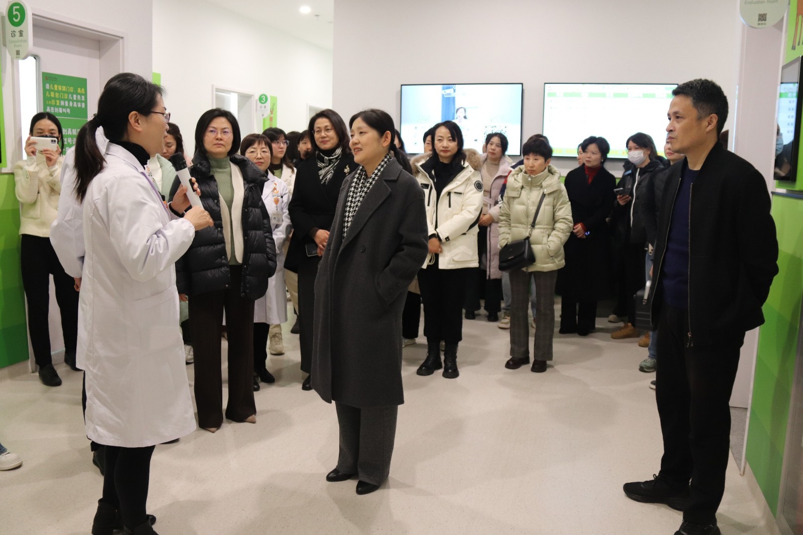 110714-381777.jpg 110714-381777.jpg