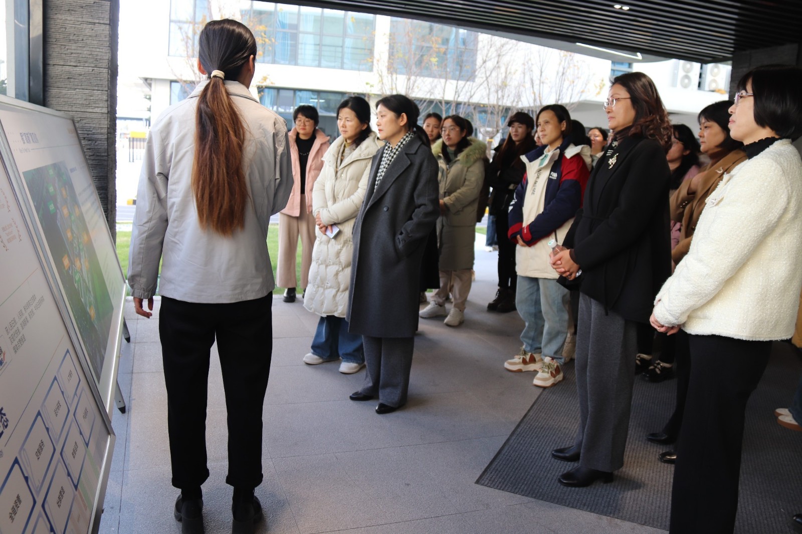 110832-693844.jpg 110832-693844.jpg